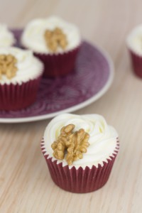 Receta Hummingbird Cupcakes (O lo que es lo mismo, cupcakes de piña, plátano, coco y nueces…)