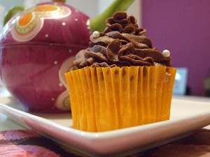 Receta HOY DE MERIENDA TÉ Y CUPCAKE DE NARANJA Y CHOCOLATE