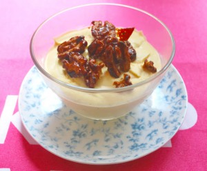 Receta MOUSSE DE MANGO CON NUECES CARAMELIZADAS