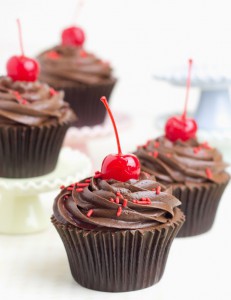 Receta Cupcakes de chocolate negro con cereza y ¡¡¡nuevo libro!!!